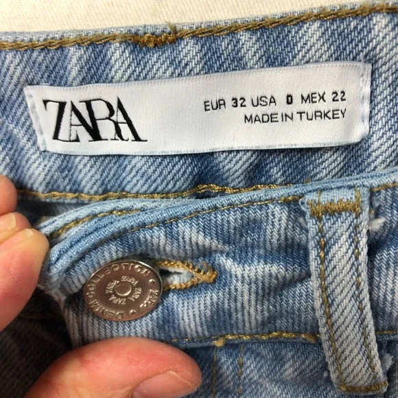 Zara Pleated Slouchy Barrel Leg Jeans Sz 0 Light Wash High Rise 100% Cotton - Picture 5 of 8